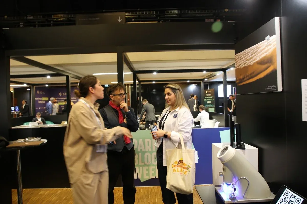 Paris Blockchain Week - jonty hurwitz5.jpg