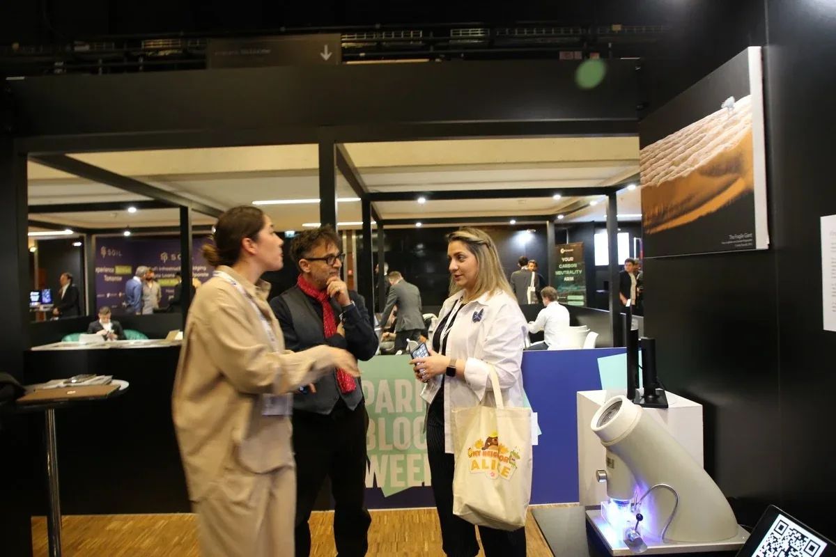 Paris Blockchain Week - jonty hurwitz5.jpg