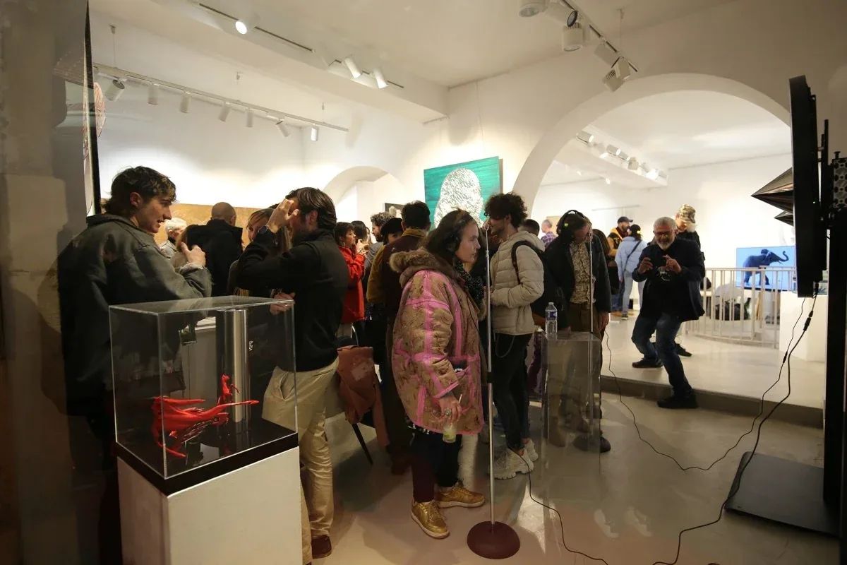 Paris Show - jonty hurwitz - yifat davidoff 4.jpg